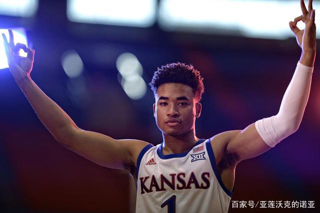 俄超男排别尔哥罗德斩获13连胜 张景胤助攻表现出色